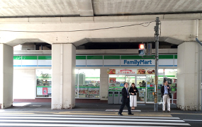 営新宿線　本八幡駅A3出口